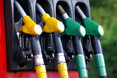 Falling gas prices in Canada: a temporary relief or long-term trend?